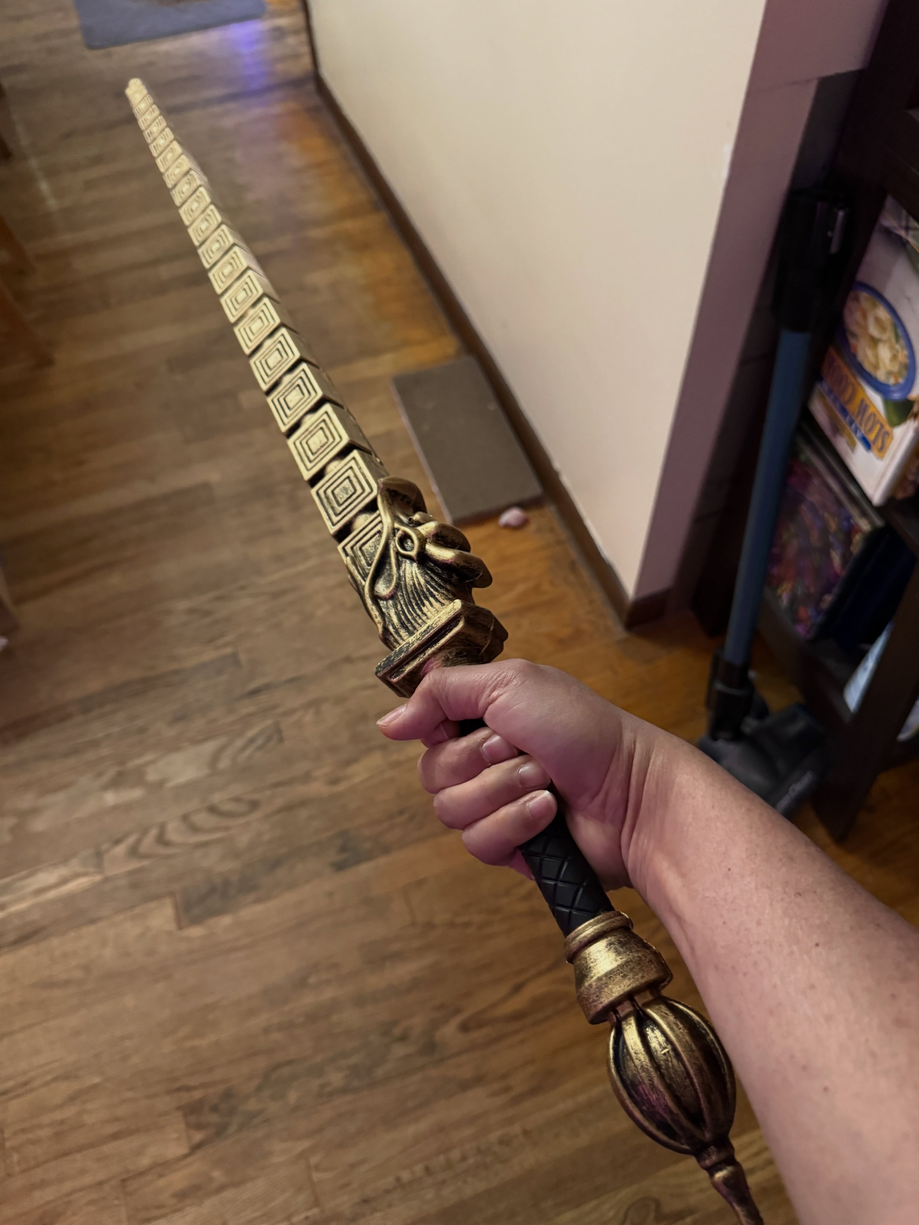 Chinese Jiǎn (鐧) — Historical Replica This Chinese jiǎn, or “iron jiǎn,” is a four-sided…
